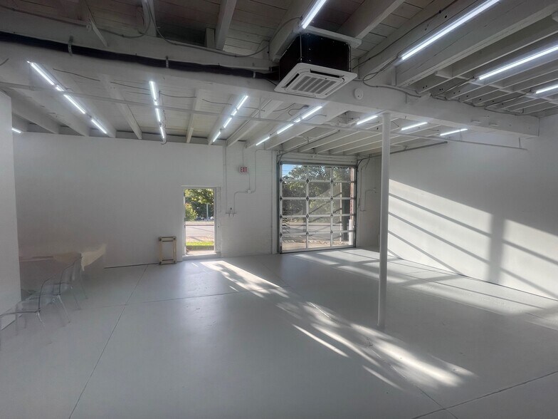 Primary Photo Of 1154 North Ave, Beacon General Retail For Lease