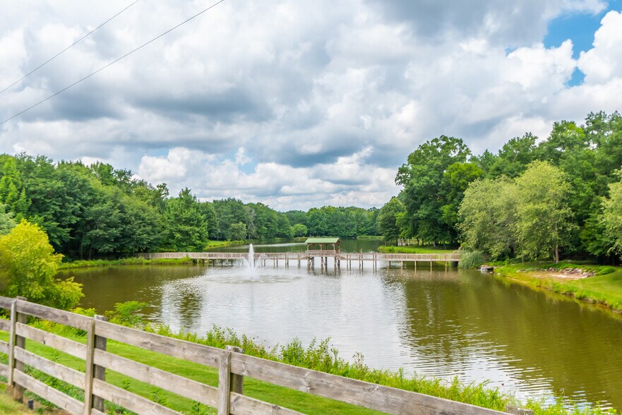 More Photos Of 565 Owens Gin Rd NE, Calhoun Lodge Meeting Hall For Sale