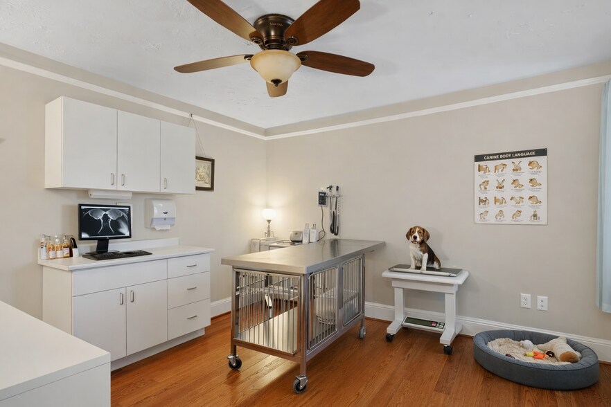 More Photos Of 506 W Main St, Burnsville Freestanding For Sale