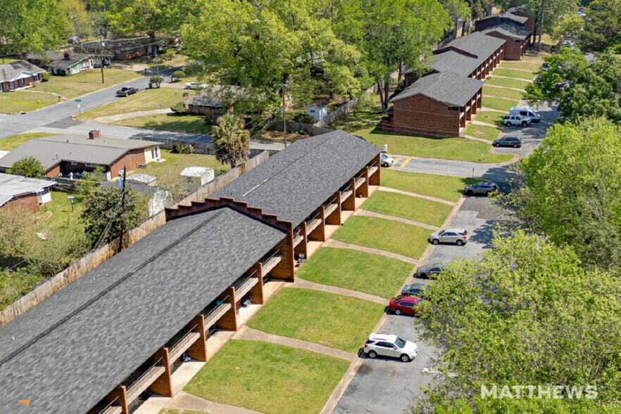 More Photos Of 2550 Wedgefield Ct, Columbus Apartments For Sale