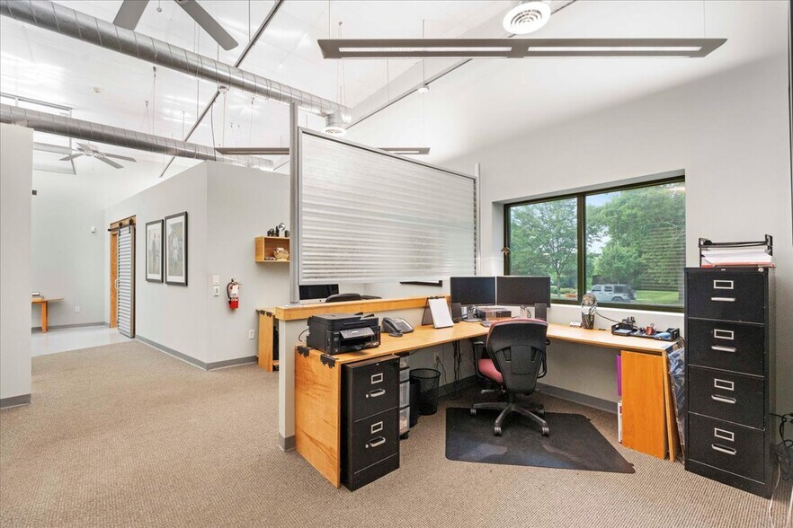 More Photos Of 1225 Greenway Cross, Madison Flex For Sale