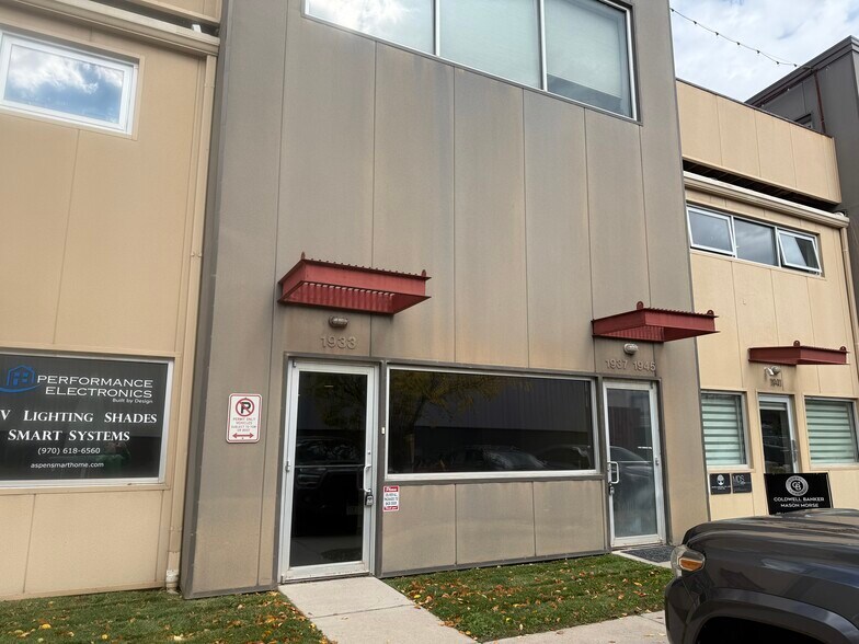 Primary Photo Of 1909-1925 Dolores Way, Carbondale General Retail For Sale