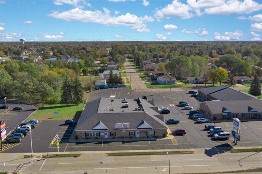 More Photos Of 2811 8th St, Wisconsin Rapids Office For Lease