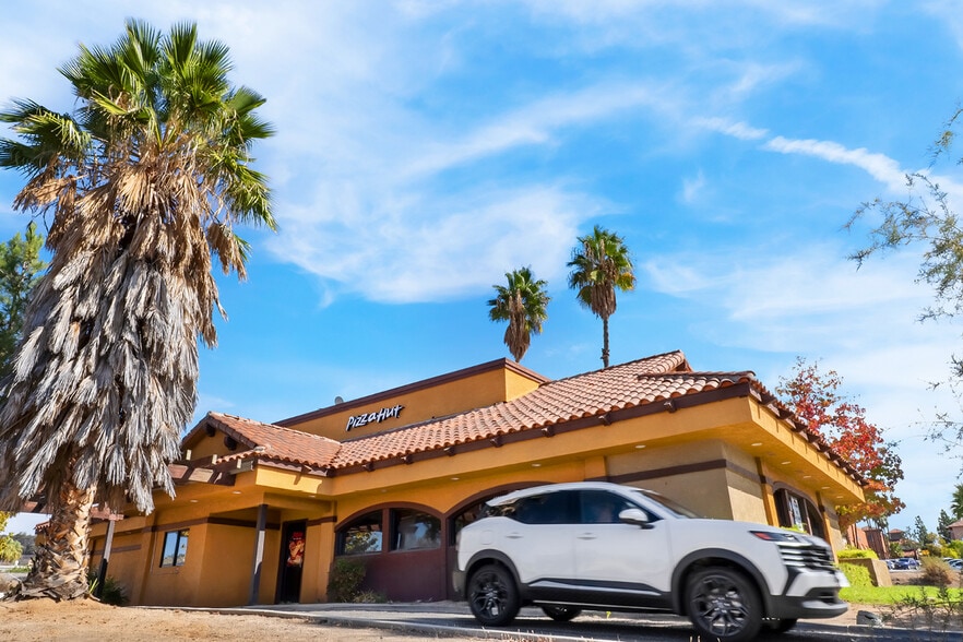 More Photos Of 31736 Casino Dr, Lake Elsinore Fast Food For Sale