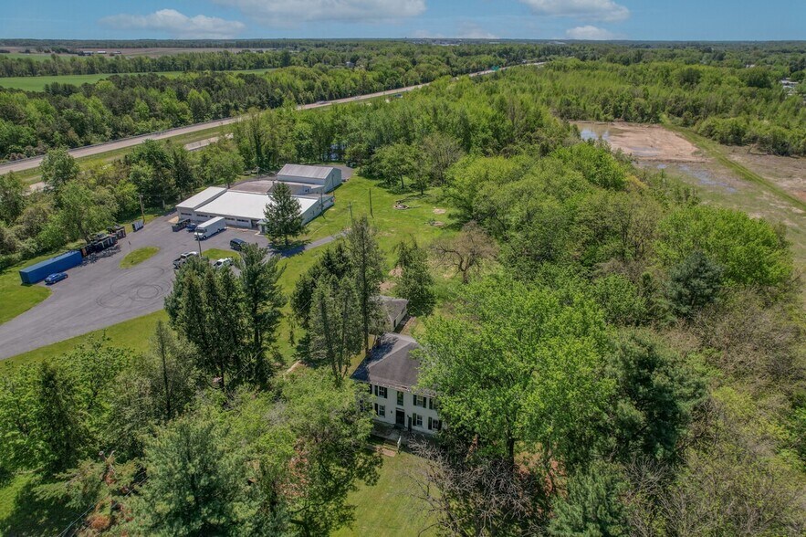 More Photos Of 1600-1624 N Little Creek Rd, Dover Warehouse For Sale