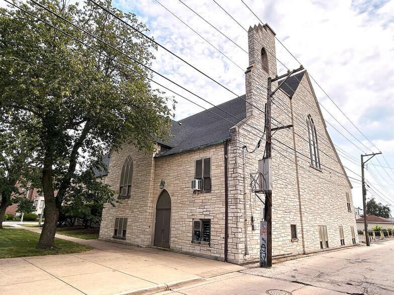 More Photos Of 1900 Oak Park Ave, Berwyn Religious Facility For Sale