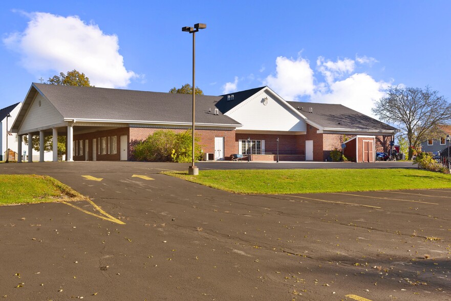 More Photos Of N168W20135 Main St, Jackson Funeral Home For Sale