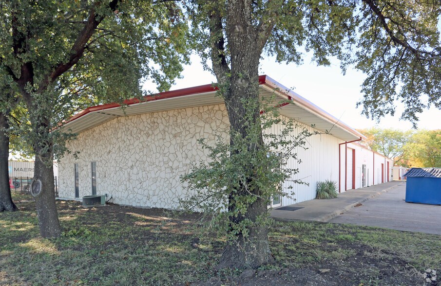 More Photos Of 1013 S IH 45, Hutchins Unknown For Lease