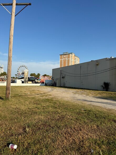 More Photos Of 415 Yaupon Cir, Myrtle Beach General Retail For Sale