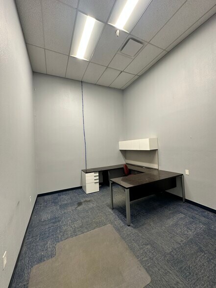 More Photos Of 1001 NE Loop 820, Fort Worth Distribution For Lease