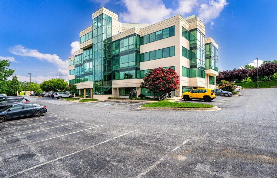 More Photos Of 8860 Columbia 100 Pkwy, Columbia Medical For Lease