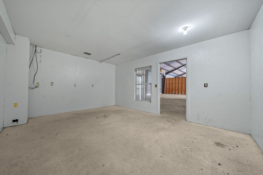 More Photos Of 11641 SW 90th Ter, Ocala Warehouse For Lease