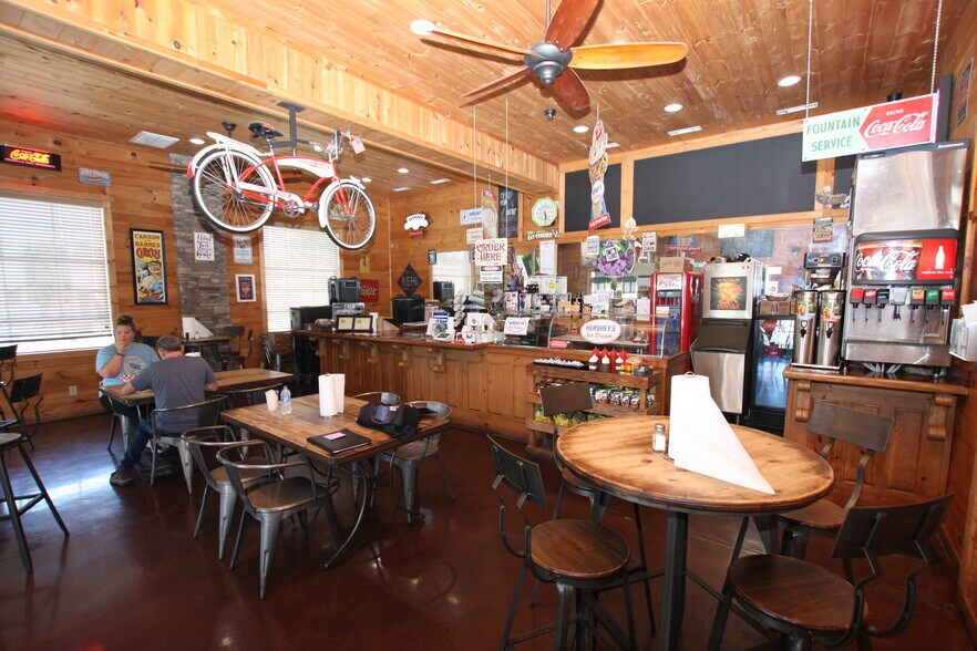 More Photos Of 103 W Elm St, Rockmart General Retail For Sale