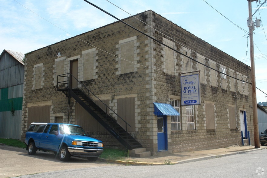 Primary Photo Of 1500 Hansford St, Charleston Warehouse For Sale