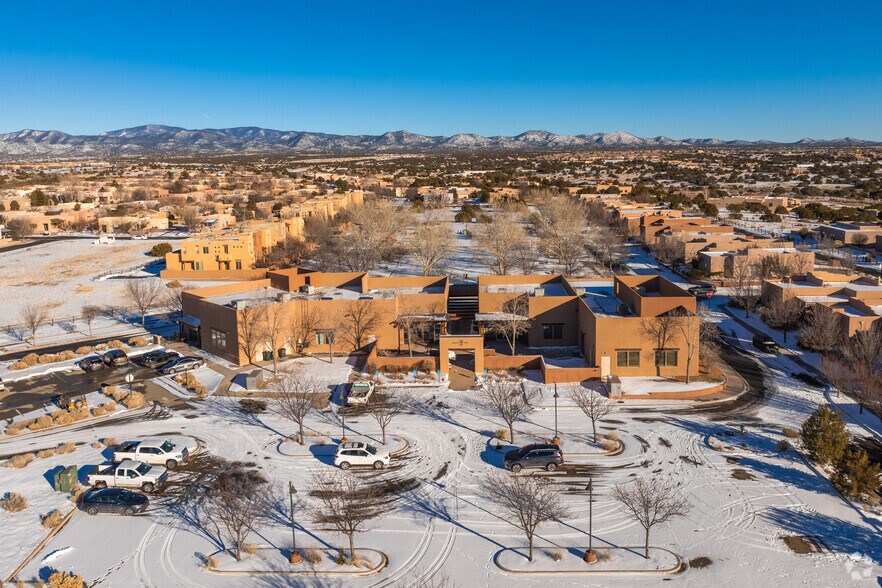 More Photos Of 55 Canada Del Rancho, Santa Fe Storefront For Sale