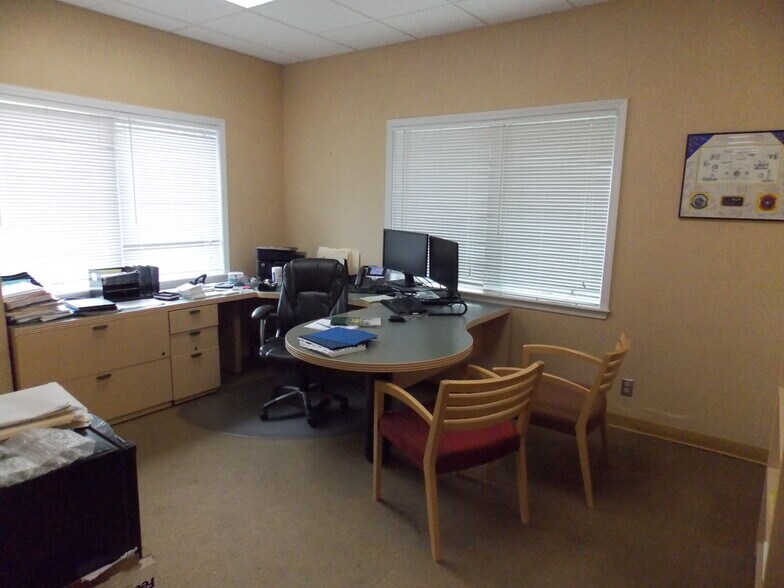 More Photos Of 1547 US-9, Clifton Park Office For Lease