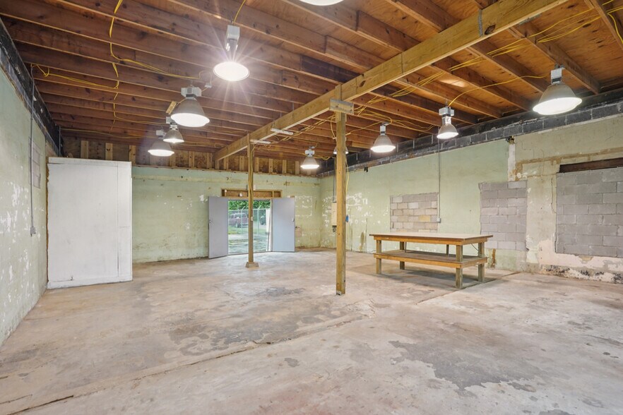 More Photos Of 5700 St Claude Ave, New Orleans Storefront For Sale