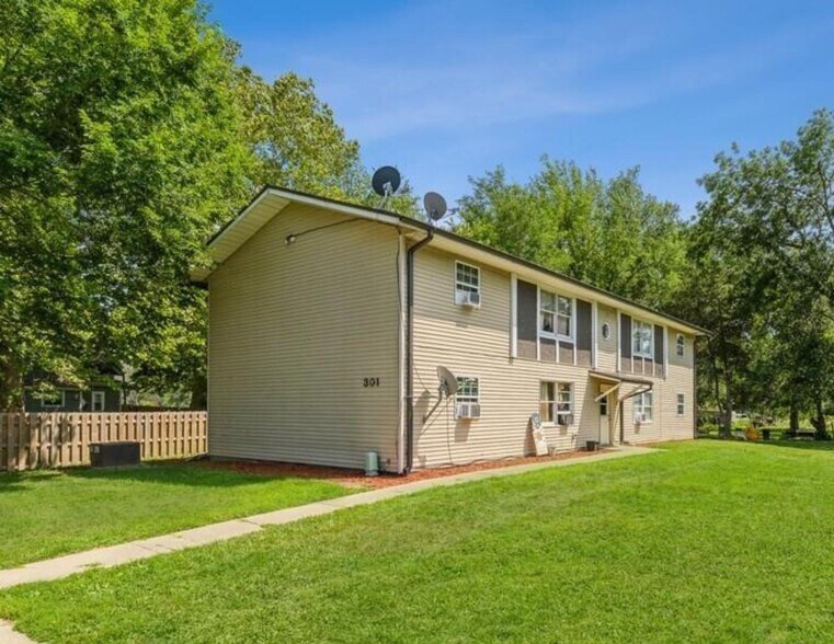 More Photos Of 301-306 Larson Ct, Hillsdale Apartments For Sale