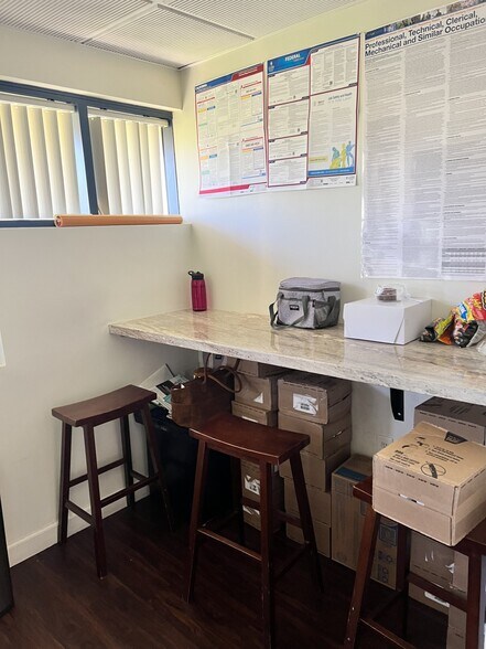 More Photos Of 44215 15th St W, Lancaster Medical For Lease