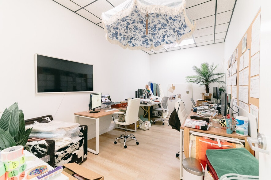 More Photos Of 19010 S Alameda St, Rancho Dominguez Distribution For Lease