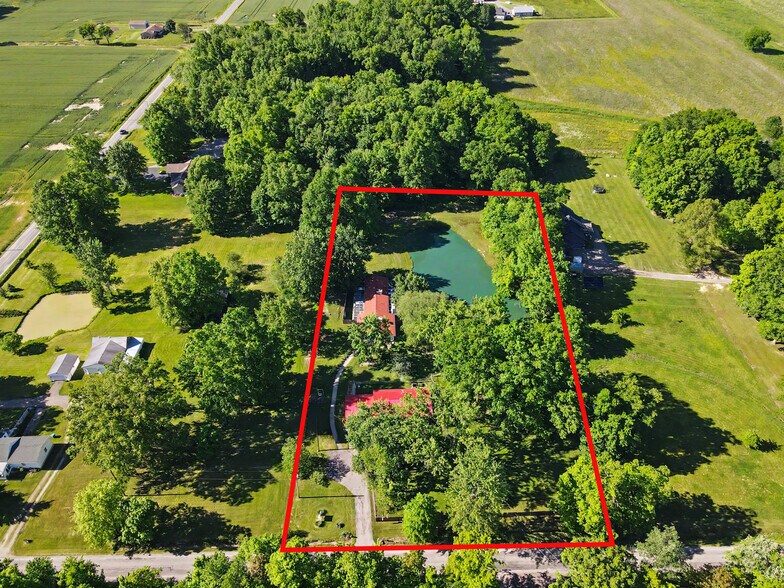 More Photos Of 4250 Herr Fieldhouse Rd, Southington Veterinarian Kennel For Sale