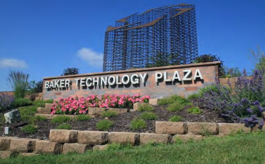 More Photos Of 6121 Baker Rd, Minnetonka Research And Development For Lease