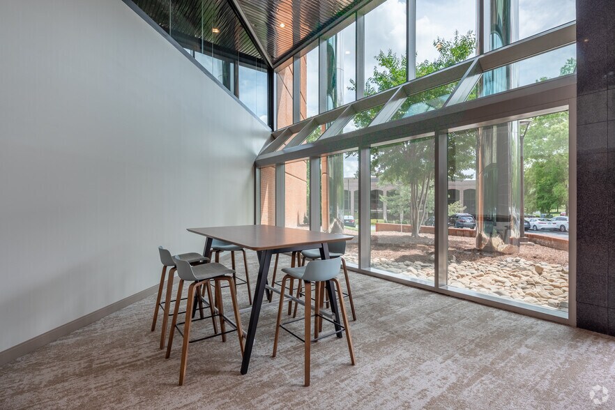 More Photos Of 5410 Maryland Way, Brentwood Unknown For Lease