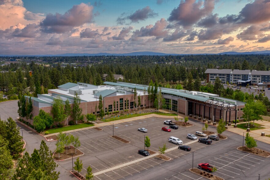 More Photos Of 1777 SW Chandler Ave, Bend Office For Lease