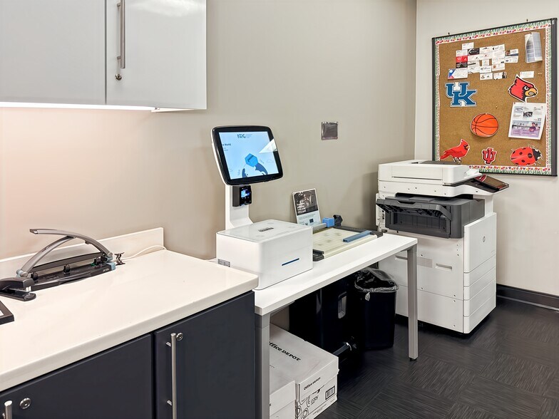 More Photos Of 10200 Forest Green Blvd, Louisville Coworking Space