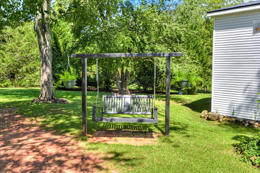 More Photos Of 125 Goshen St, Lincolnton Specialty For Sale