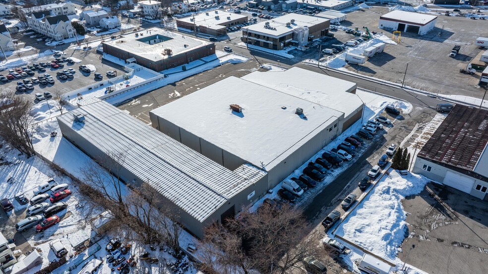 More Photos Of 35 Pine St, Manchester Manufacturing For Lease