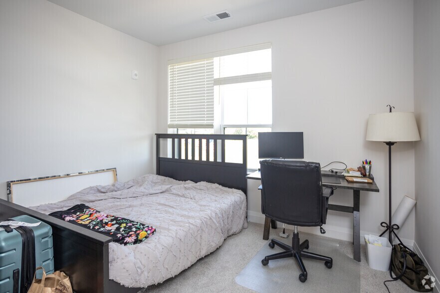 More Photos Of 140 E Monument Ave, Dayton Apartments For Lease