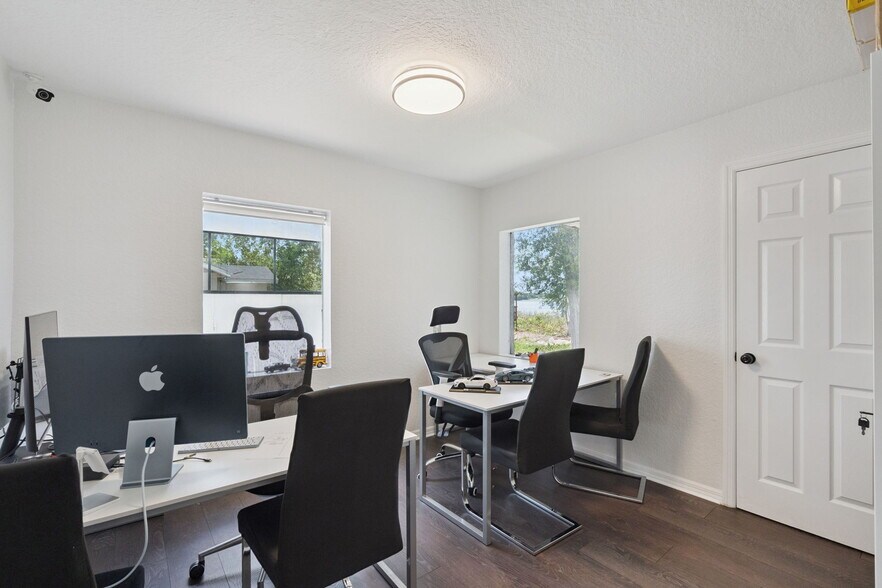 More Photos Of 690 N Semoran Blvd, Orlando Land For Lease