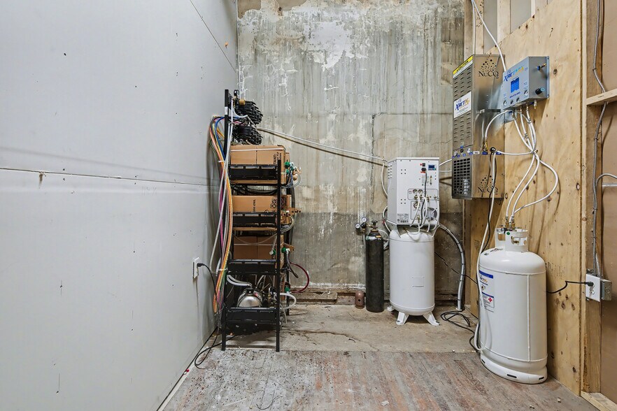 More Photos Of 123-125 Hay St, Fayetteville Storefront For Sale
