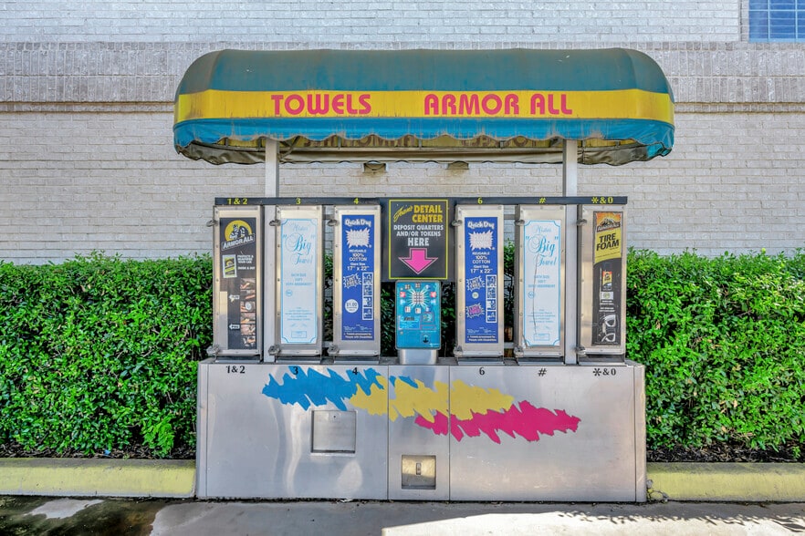 More Photos Of 504 N Euless Main St, Euless Carwash For Sale