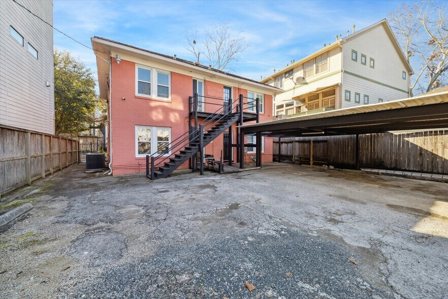 More Photos Of 2407 Waugh Dr, Houston Office Residential For Sale