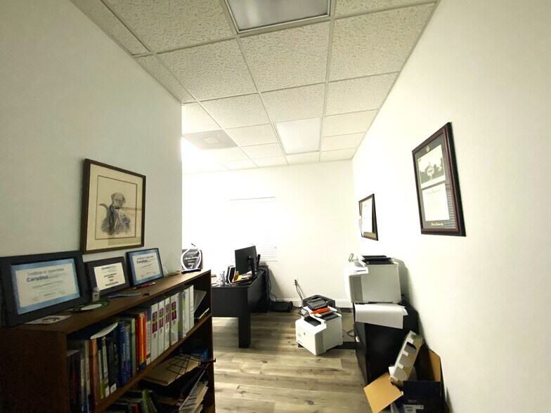 More Photos Of 116 Cromer Rd, West Columbia Light Distribution For Lease