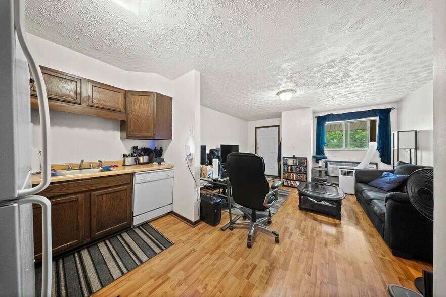 More Photos Of 801 Winchester Ave, Ashland Storefront Retail Residential For Sale
