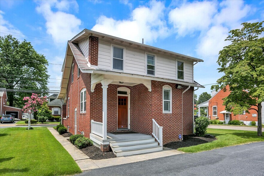 More Photos Of 27 S 34th St, Camp Hill Office For Lease