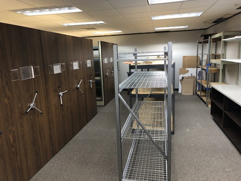 More Photos Of 5295 Hollister St, Houston Office For Sale
