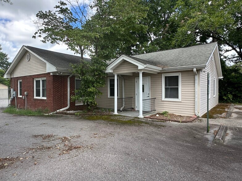 Primary Photo Of 215 John St, Lake City Office For Sale