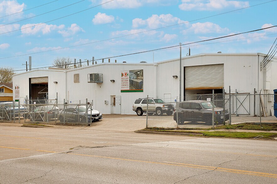 More Photos Of 1406-1420 Telephone Rd, Houston Showroom For Lease