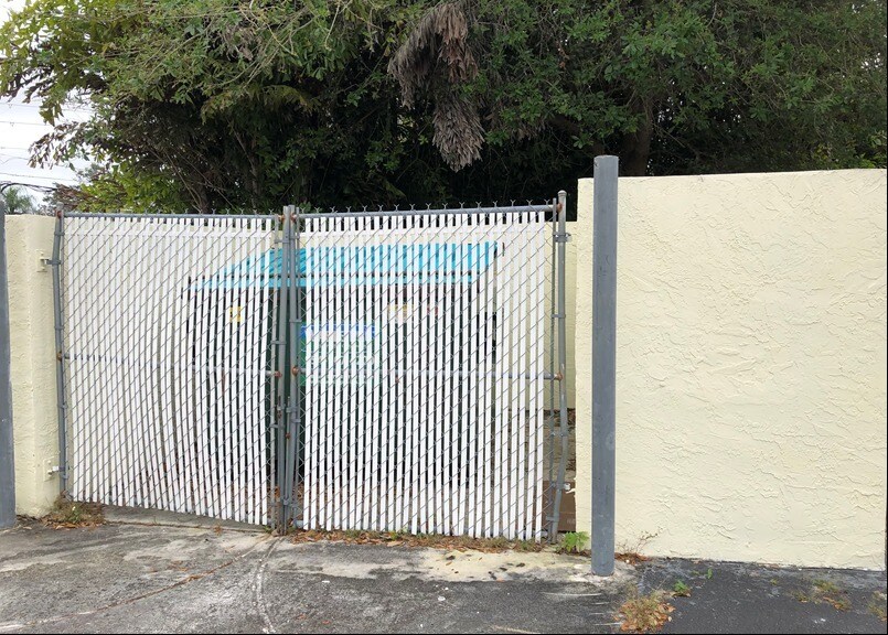 More Photos Of 9615-9619 W Sample Rd, Coral Springs Freestanding For Lease