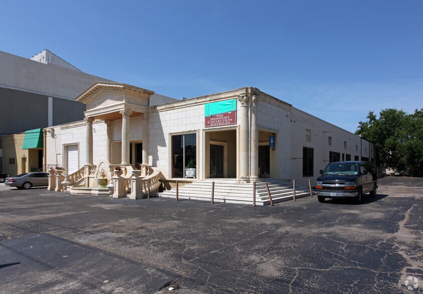 Primary Photo Of 1415 Slocum St, Dallas Showroom For Lease