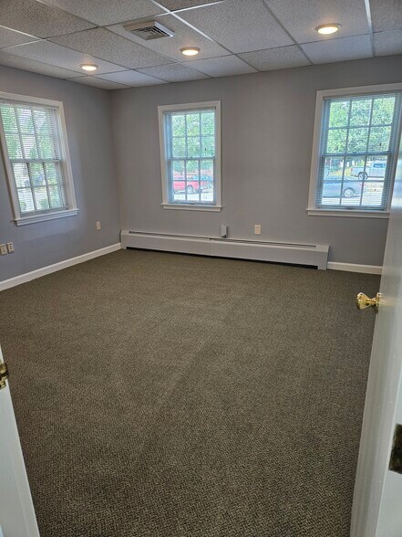More Photos Of 16 Centre St, Concord Office For Lease