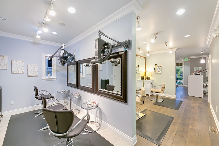 More Photos Of 407 W Galer St, Seattle Freestanding For Sale