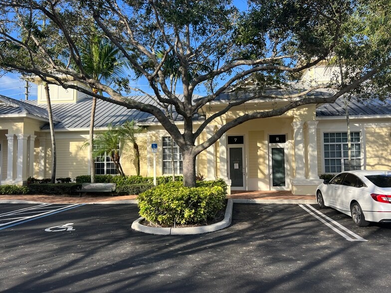 Primary Photo Of 1935 Commerce Ln, Jupiter Office For Lease