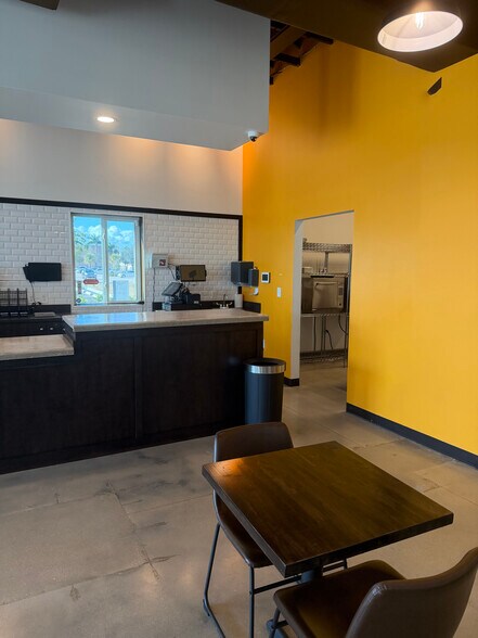 More Photos Of 19580 Cochran Blvd, Port Charlotte Freestanding For Lease