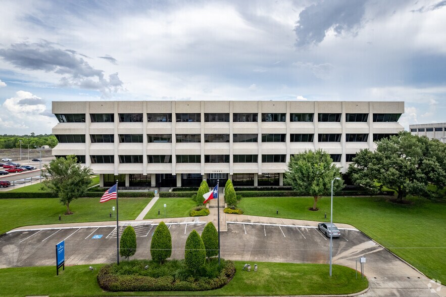 More Photos Of 12301 Kurland Dr, Houston Office For Lease