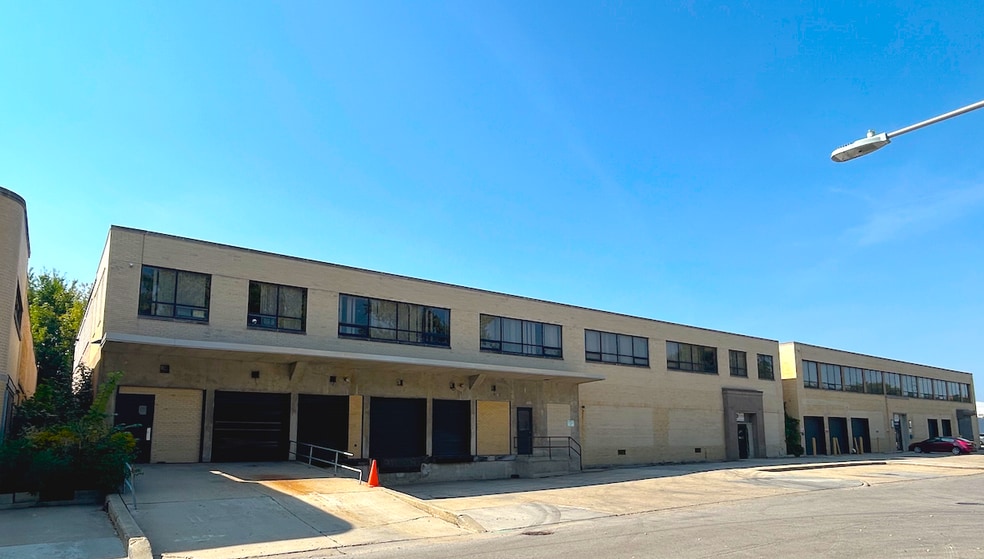 Primary Photo Of 3500 N Kostner Ave, Chicago Manufacturing For Lease